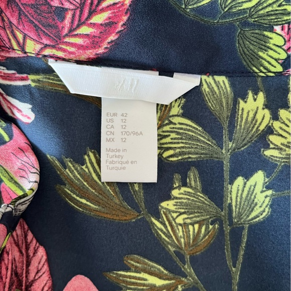 🆕 H&M L/S Floral Print Top W Front Placket & Piping Detail - Picture 5 of 7
